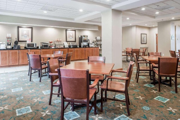 Best Western Plus St. Louis West - Chesterfield image 1